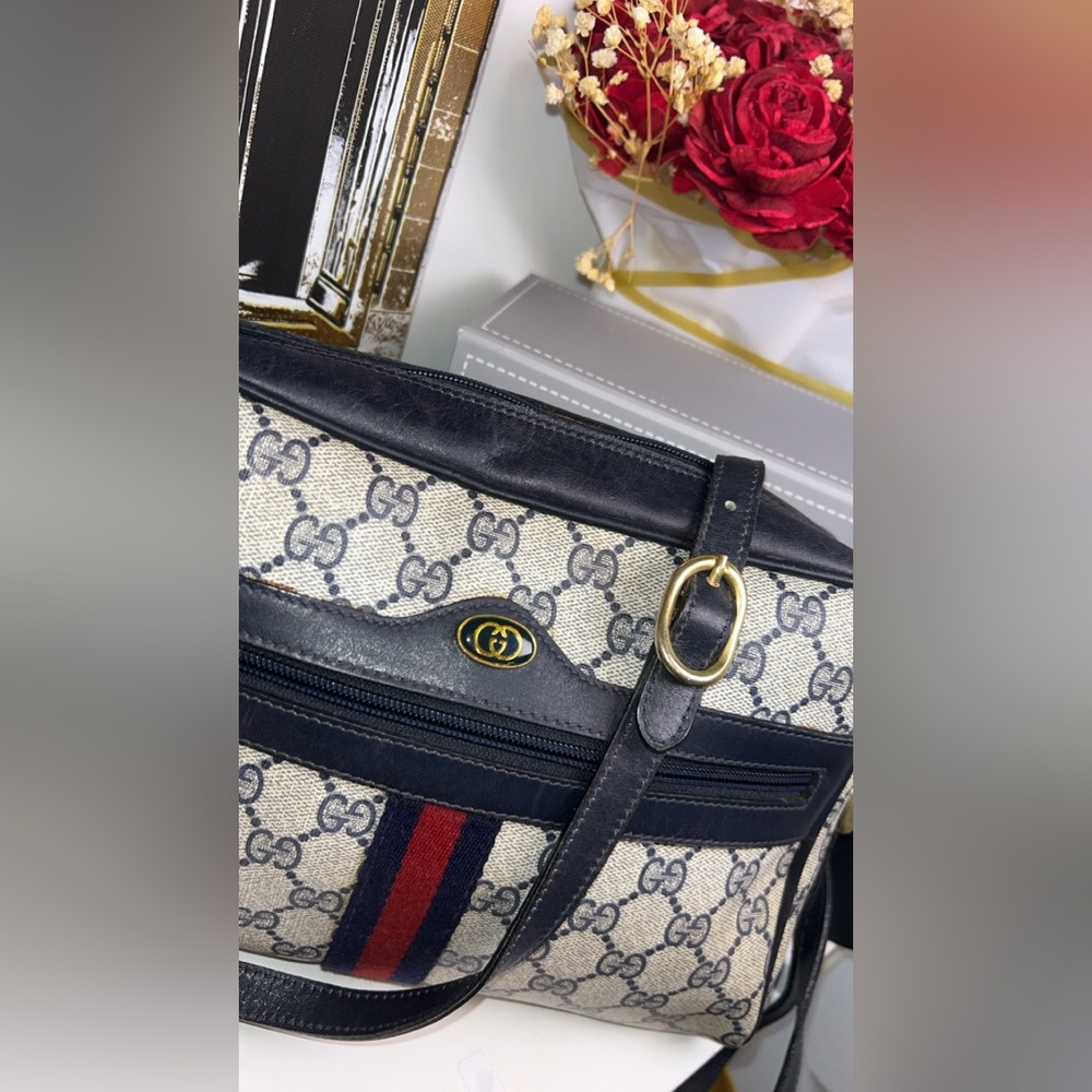 Gucci Gray Suede Interior Crossbody - Picture 6 of 12